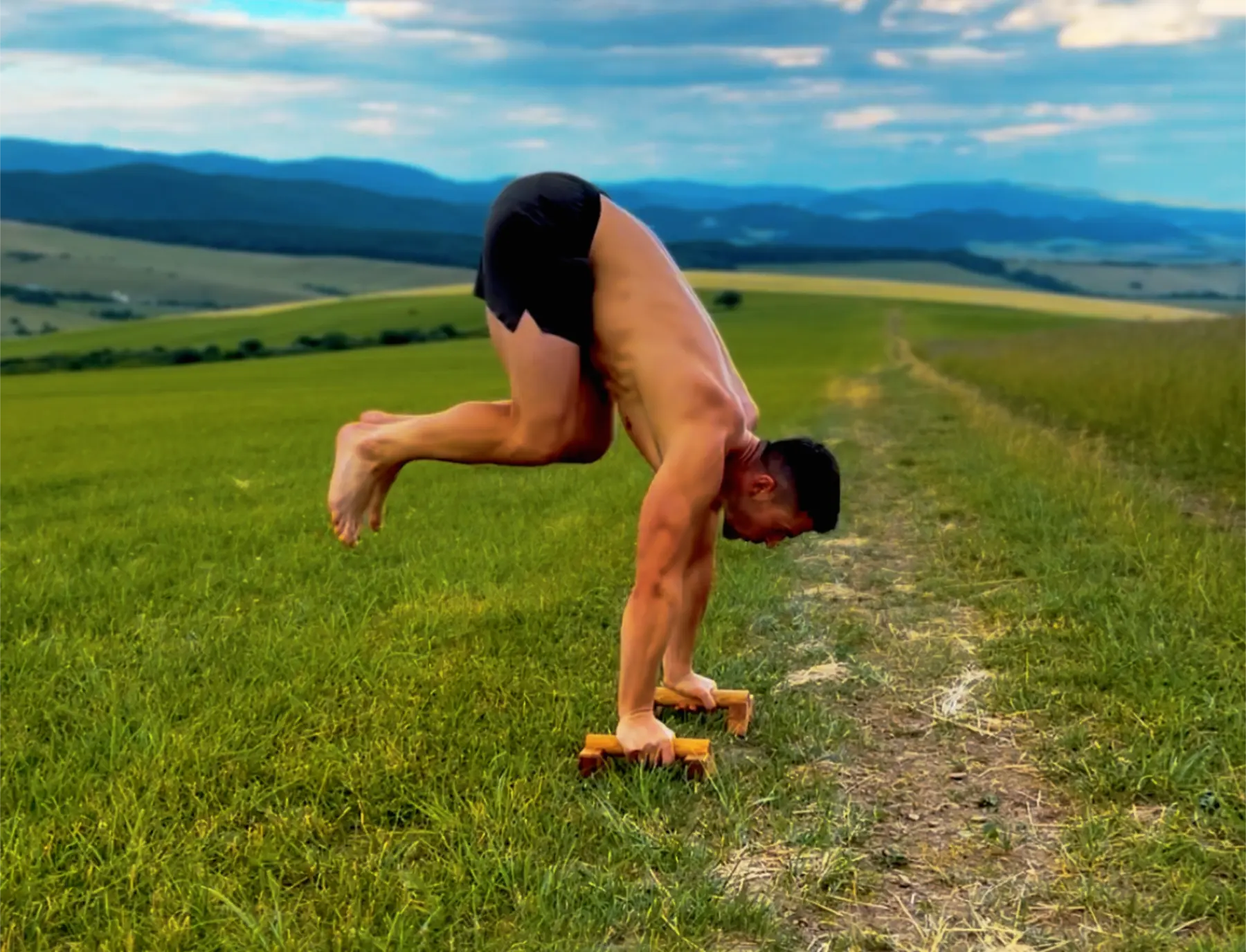 The-Jungle-is-a-Gym-Why-Training-Outside-Changes-Everything MARMATI