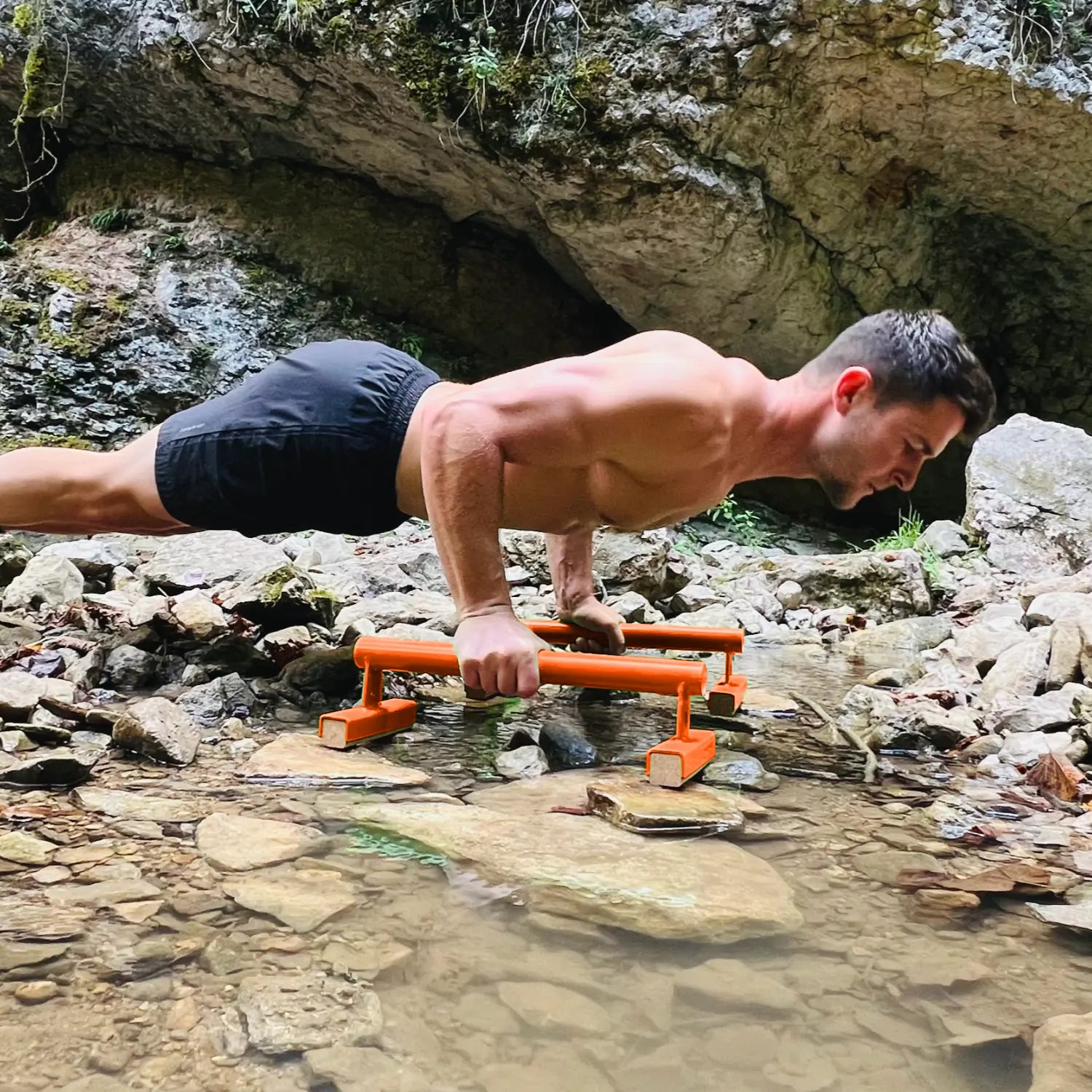 Parallettes-Pushup-For-Beginners MARMATI