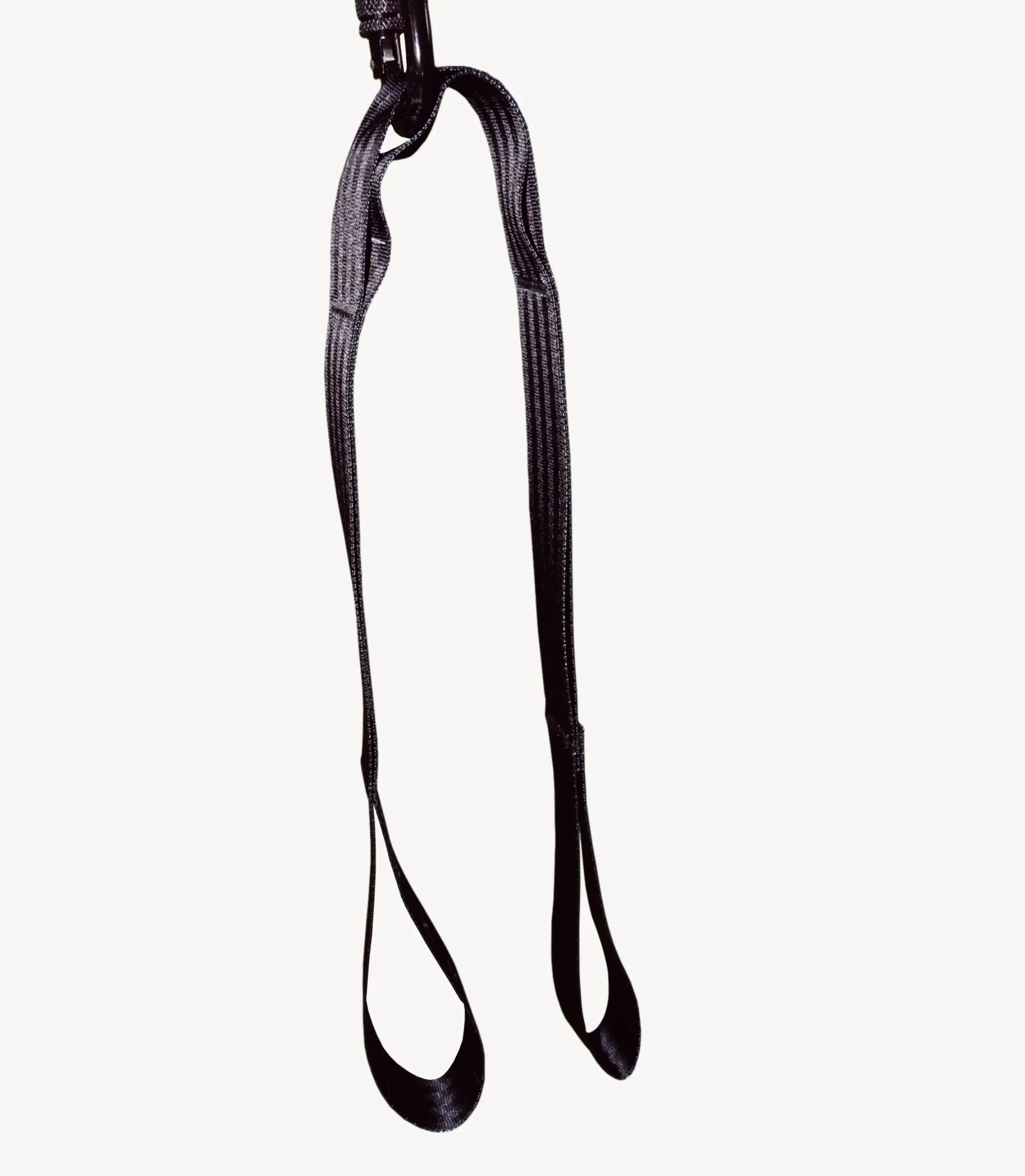 MARMATI LINK™ suspension strap in black for gym rings, resistance bands and suspended training setups. #color_black