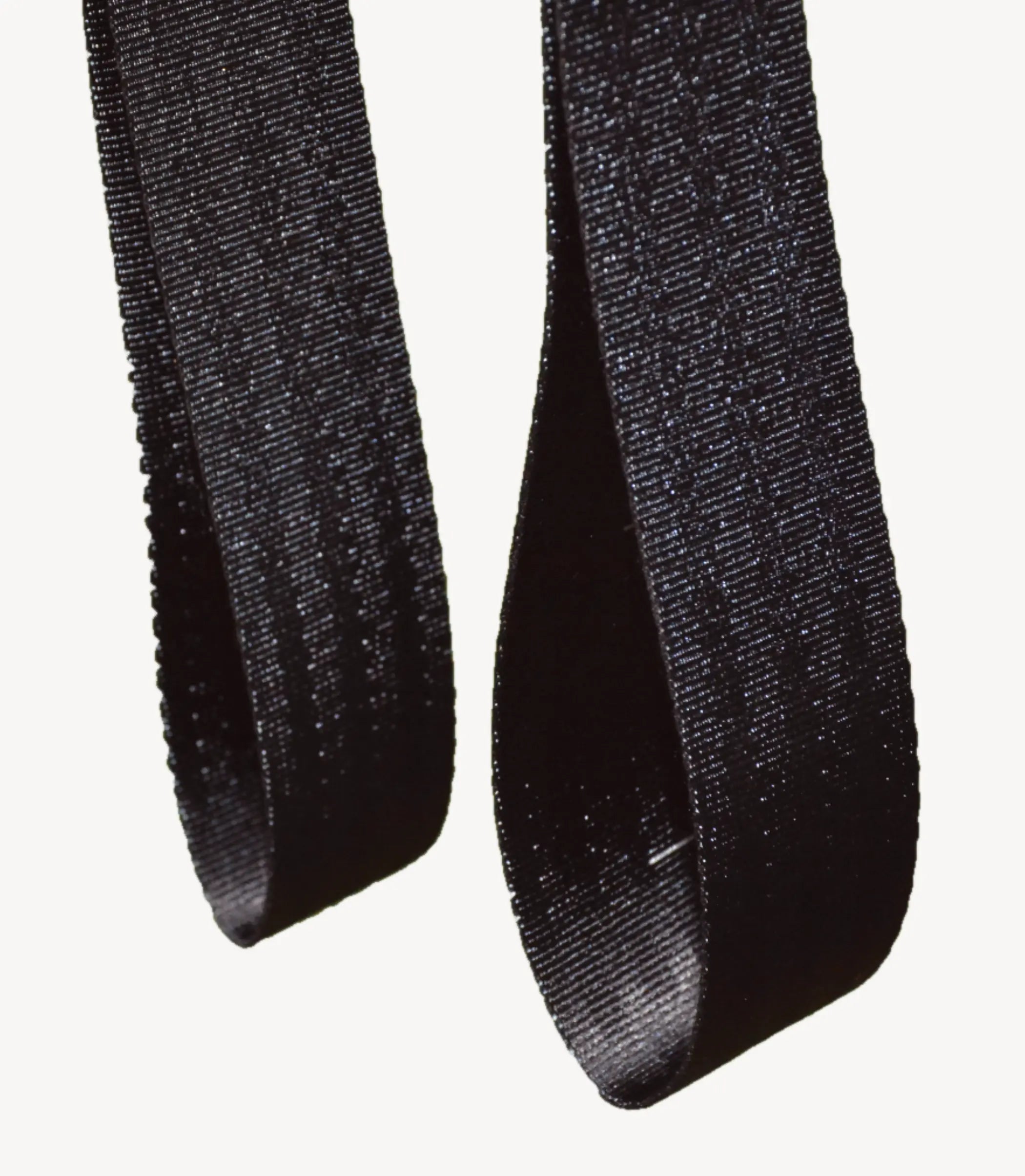 Black LINK™ modular anchor strap made from reclaimed rPET gymnastic ring webbing. #color_black